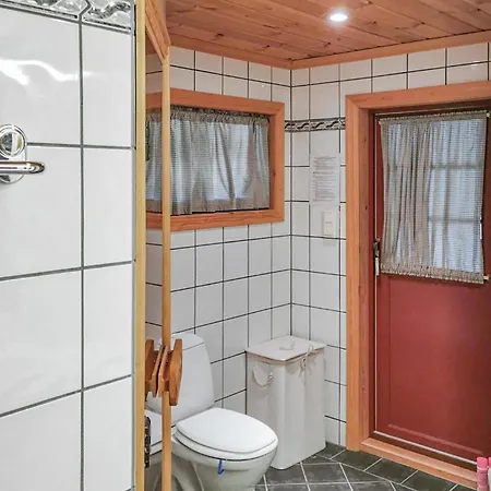 בית נופש Beautiful In With Sauna